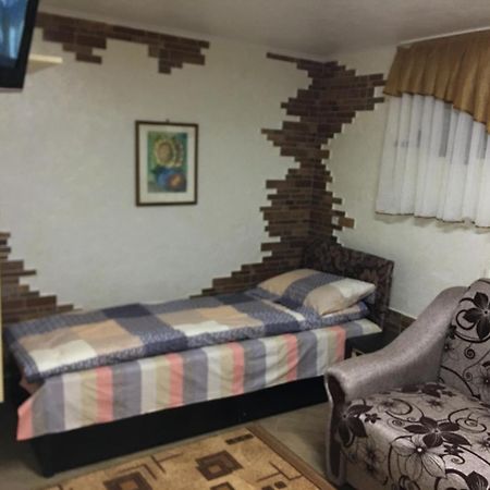 Hotel Rafinad Lviv Kültér fotó