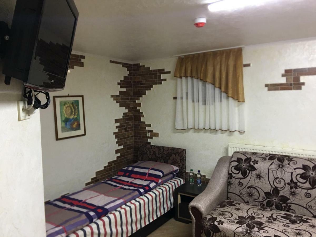 Hotel Rafinad Lviv Kültér fotó